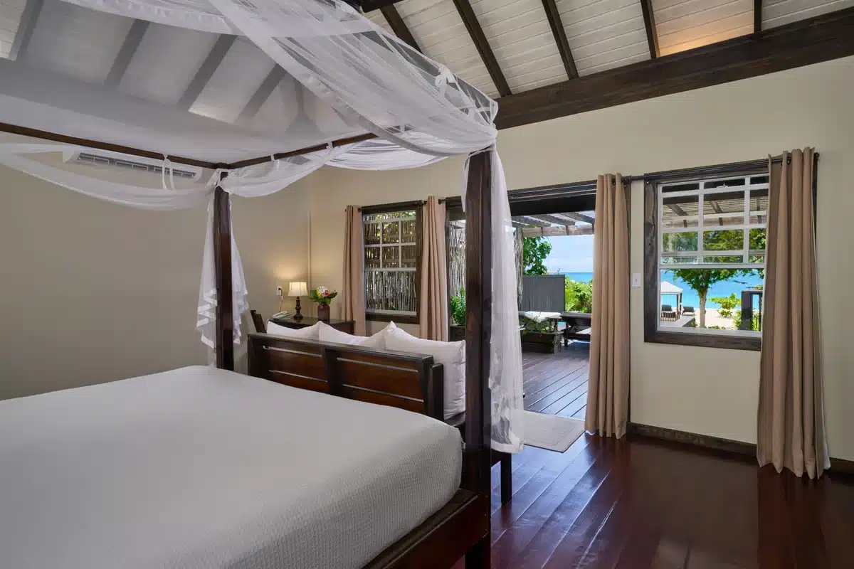 01 Keyonna Beach Beachfront Pool Room interior