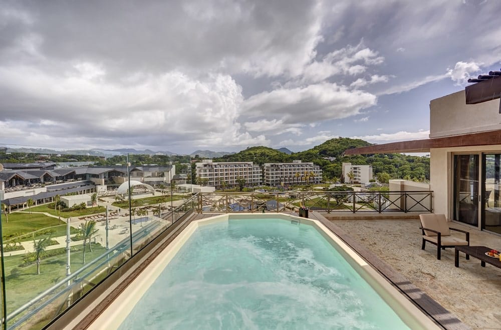 Hideaway-royalton-st-lucia-luxury-penthouse-one-bedroom-suite-ocean-veiw-terrace-jacuzzi-diamond-club-2-min