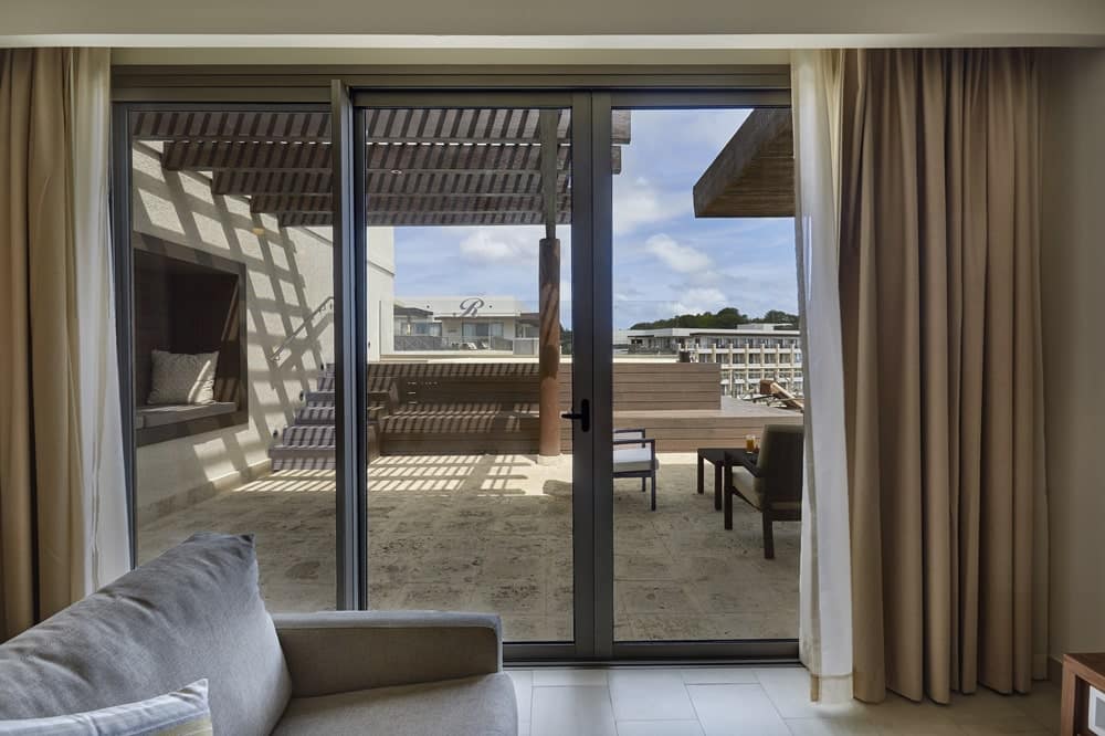 Hideaway-royalton-st-lucia-luxury-penthouse-one-bedroom-suite-ocean-veiw-terrace-jacuzzi-diamond-club-5-min
