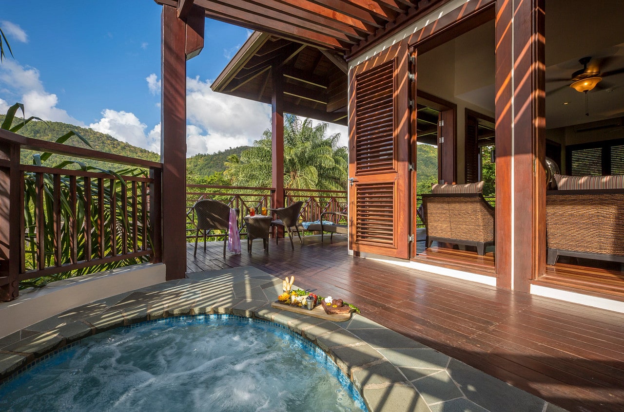 Zoetry-Marigot-Bay-Penthouse-Suite-PlungePool-min